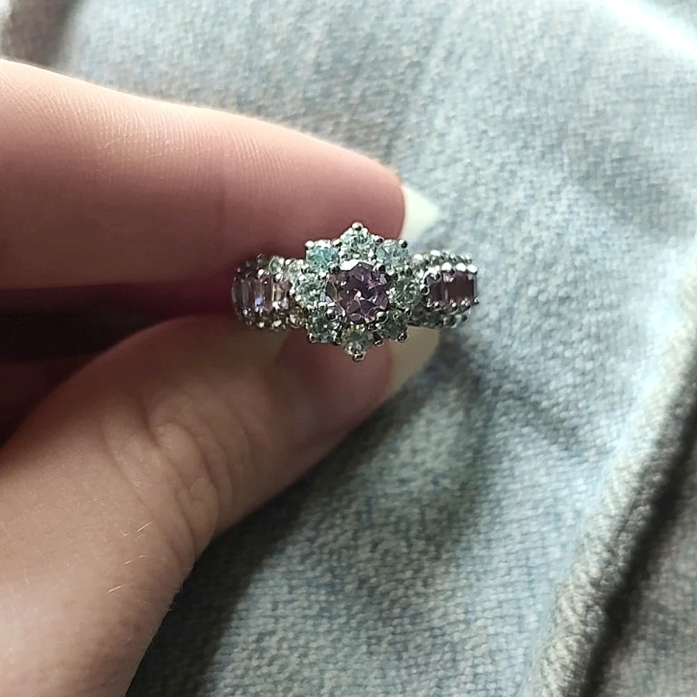 Elegant Light Pink Gemstone Ring - Picture 5 of 5